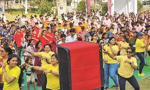 बच्चों ने मनाया पिकनिक - खिले चेहरे, 7 स्कूलों के विद्यार्थी हुए शामिल बच्चों ने मनाया पिकनिक - खिले चेहरे, 7 स्कूलों के विद्यार्थी हुए शामिल