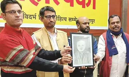 साहित्य में है समाज की समस्याओं का समाधान