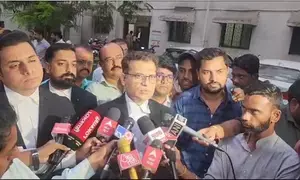 शीर्ष अधिकारी के बेटे सहित आरोपी तिकड़ी को मिली जमानत