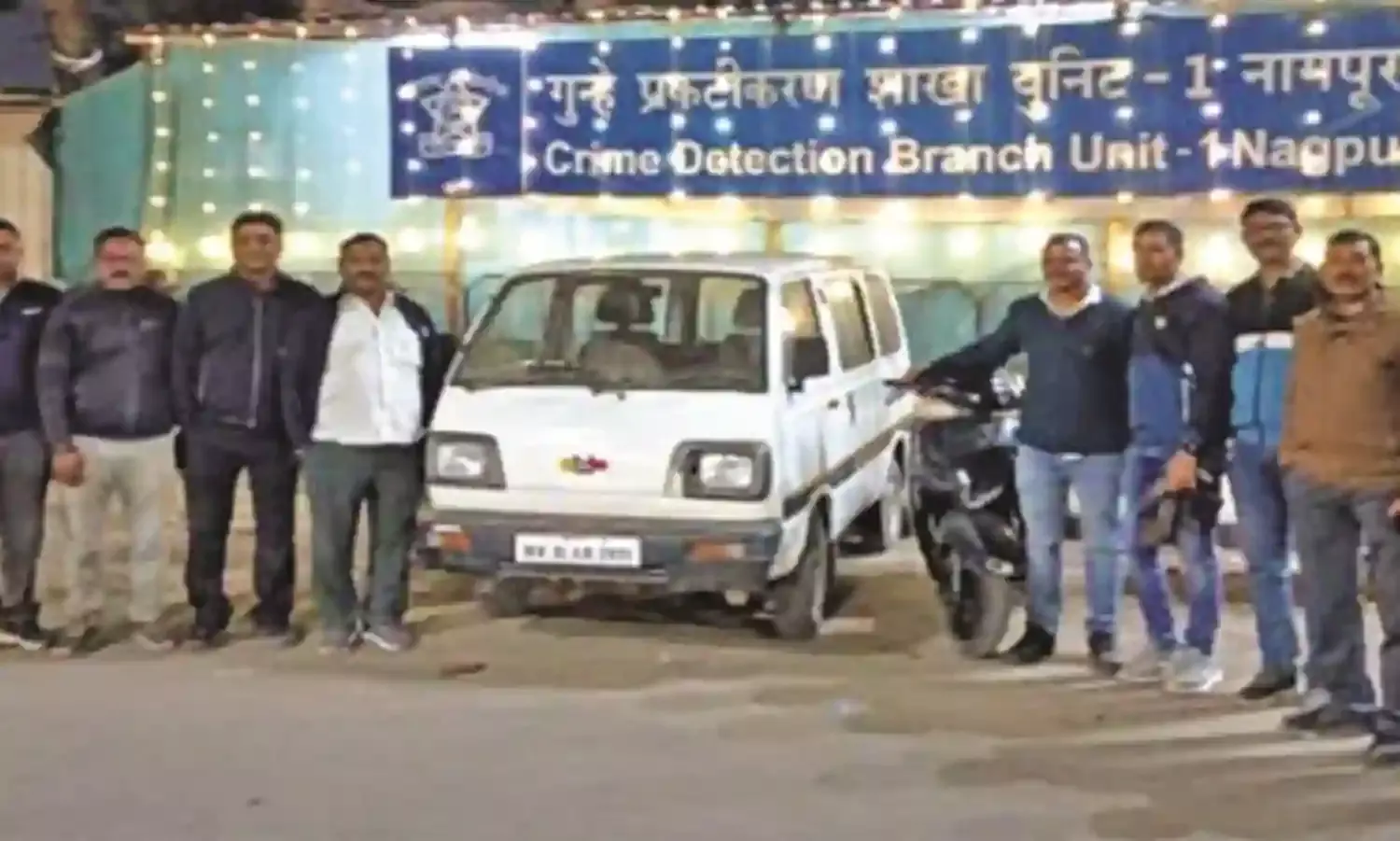 नाबालिग से कार व एक्टिवा सहित माल जब्त