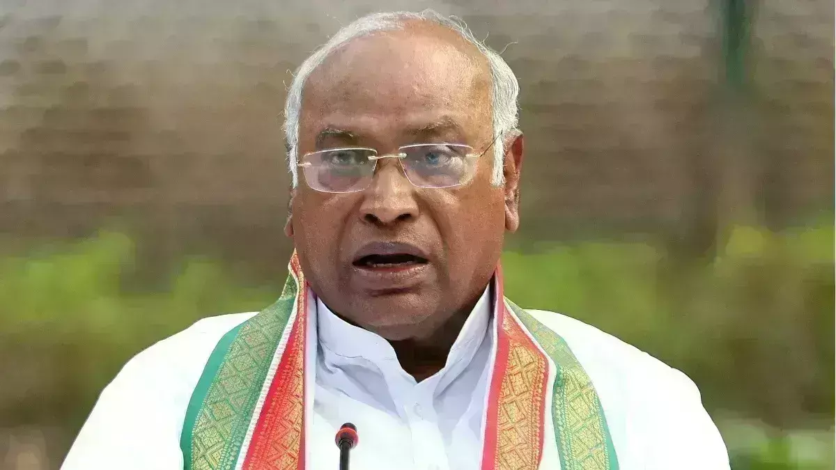 कांग्रेस ने 2024 चुनाव के लिए बनाई राष्ट्रीय गठबंधन समिति