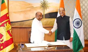 श्रीलंका रणनीतिक दृष्टि से एक महत्वपूर्ण पड़ोसी देश : लोकसभा अध्यक्ष ओम बिरला श्रीलंका रणनीतिक दृष्टि से एक महत्वपूर्ण पड़ोसी देश : लोकसभा अध्यक्ष ओम बिरला