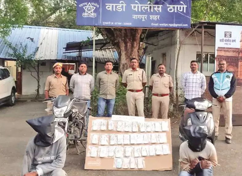 जुए का शौक पूरा करने बन गए लुटेरे