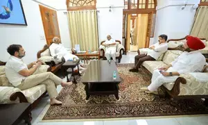 दिल्ली में इंडिया गठबंधन की बैठक, बिहार में बयानबाजी का दौर दिल्ली में इंडिया गठबंधन की बैठक, बिहार में बयानबाजी का दौर