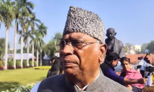 भाजपा ने लोकतंत्र को नष्ट करने के लिए निलंबित करो, बाहर फेंको और बुलडोजर चलाओ की रणनीति अपनाई है : खड़गे