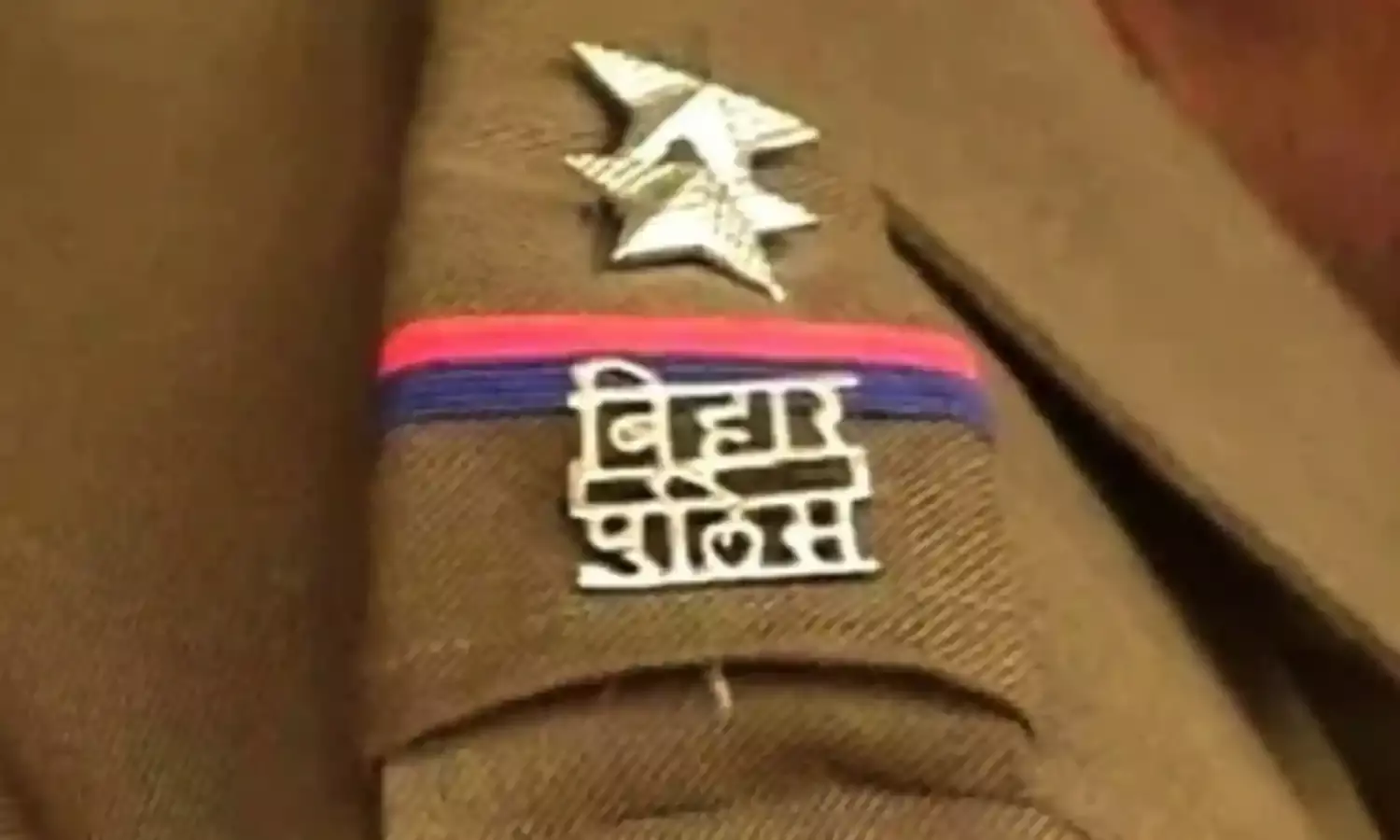लखीसराय तिहरे हत्याकांड के मुख्य आरोपी आशीष का कोर्ट में आत्मसमर्पण