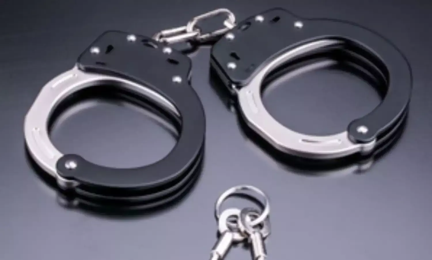 17 लाख रुपये हड़पने के लिए फर्जी झपटमारी की साजिश रचने का आरोपी गिरफ्तार