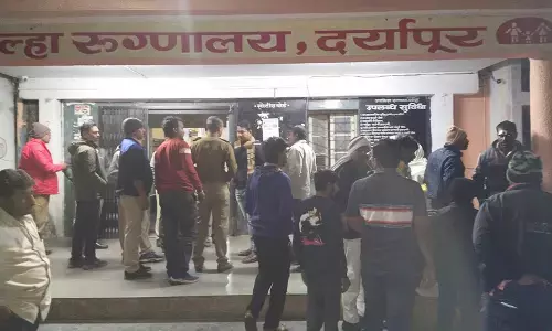 पुरानी दुश्मनी में कार से 6 लोगों को कुचला, तीन की मौत पुरानी दुश्मनी में कार से 6 लोगों को कुचला, तीन की मौत