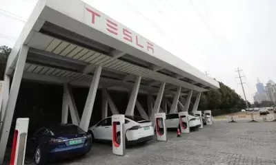 मस्क-इगर प्रतिद्वंद्विता के बीच टेस्ला ने डिज़्नी प्लस को वाहनों से हटाया मस्क-इगर प्रतिद्वंद्विता के बीच टेस्ला ने डिज़्नी प्लस को वाहनों से हटाया