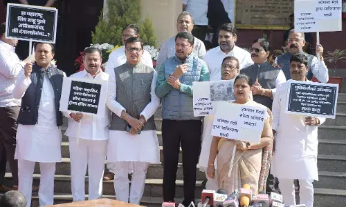 किसान, बेरोजगारी, ड्रग्स और आतंकवाद पर सरकार को घेरा