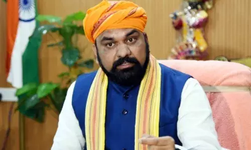 बिहार में एक महीने में दो दारोगा की हत्या, 6 महीने में तीन दर्जन पुलिसकर्मी बने शिकार : सम्राट चौधरी बिहार में एक महीने में दो दारोगा की हत्या, 6 महीने में तीन दर्जन पुलिसकर्मी बने शिकार : सम्राट चौधरी