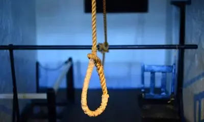 सोशल मीडिया पर वायरल हुईं फोटो, महिला और शख्स ने की आत्महत्या सोशल मीडिया पर वायरल हुईं फोटो, महिला और शख्स ने की आत्महत्या