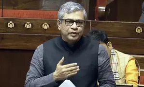 दूरसंचार विधेयक पारित, फ्रॉड करने वालों को 3 साल की सजा, 50 लाख का जुर्माना