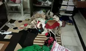 भाई की तेरहवीं में गया था परिवार, लाखों जेवरात और नकद ले उड़े चोर, पुलिस कर रही तलाश भाई की तेरहवीं में गया था परिवार, लाखों जेवरात और नकद ले उड़े चोर, पुलिस कर रही तलाश