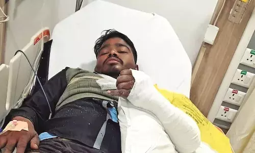 कार की टक्कर से दिव्यांग सहित दो गंभीर जख्मी कार की टक्कर से दिव्यांग सहित दो गंभीर जख्मी