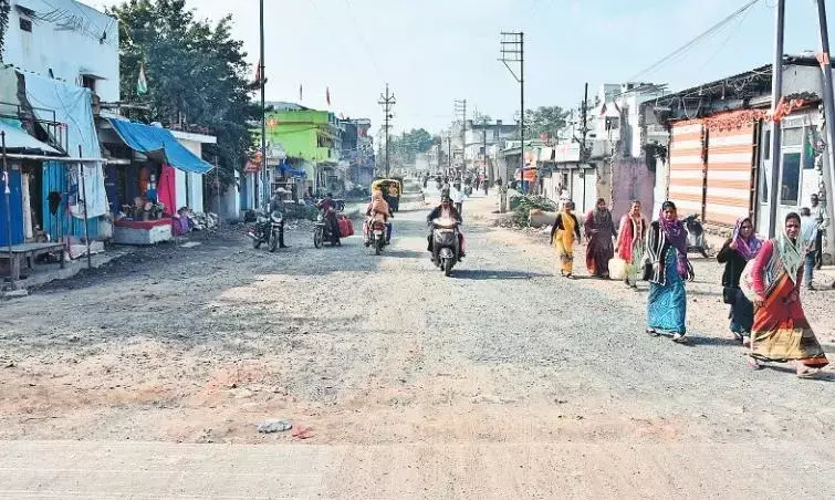 मदन महल-गंगा सागर सड़क निर्माण की धीमी प्रोसेस से जनता हलाकान