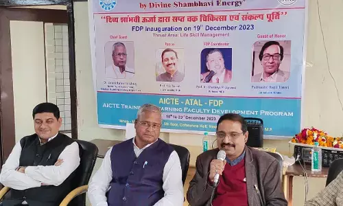 डॉक्यूमेंट्री में कैरियर की अपार संभावनाएं : कुलपति प्रो. सुरेश