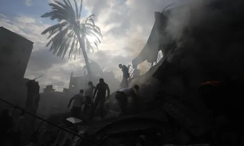 48 घंटों में इजरायली हमलों में 390 फिलिस्तीनी मारे गए: स्वास्थ्य मंत्रालय 48 घंटों में इजरायली हमलों में 390 फिलिस्तीनी मारे गए: स्वास्थ्य मंत्रालय