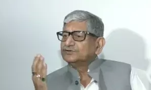 जदयू अध्यक्ष ललन सिंह के आवास पहुंचे नीतीश, 10 मिनट बाद लौटे जदयू अध्यक्ष ललन सिंह के आवास पहुंचे नीतीश, 10 मिनट बाद लौटे