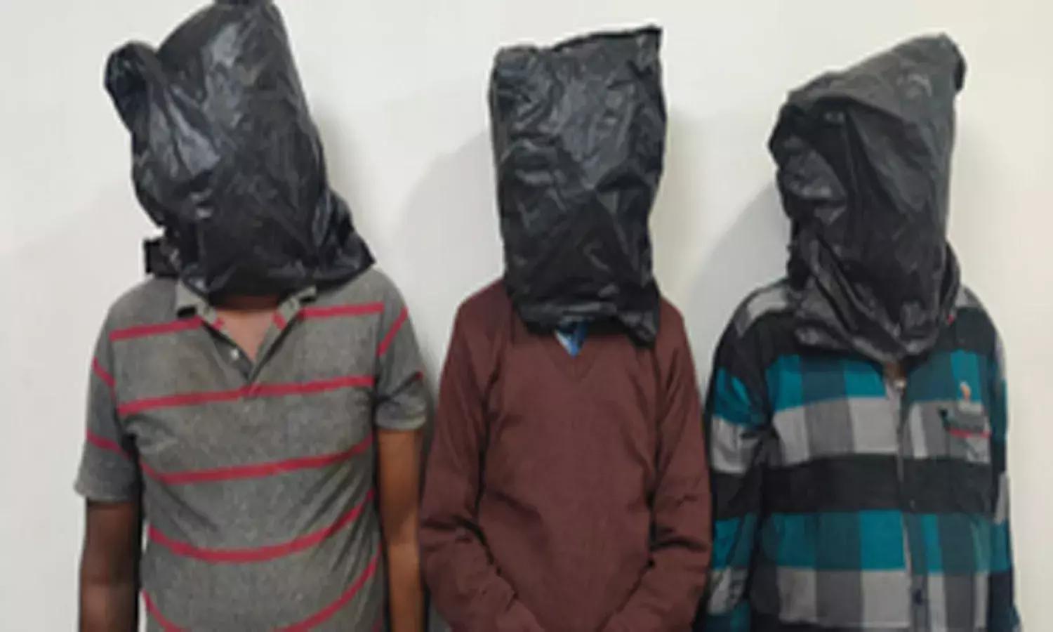 महिंद्रा वाहन बेचने की पेशकश के साथ धोखाधड़ी करने के आरोप में तीन गिरफ्तार