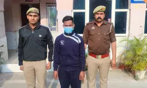 सेल्समैन दोस्त की हत्या में शामिल तीसरा आरोपी भी गिरफ्तार, किस्त मांगने पर की थी हत्या सेल्समैन दोस्त की हत्या में शामिल तीसरा आरोपी भी गिरफ्तार, किस्त मांगने पर की थी हत्या