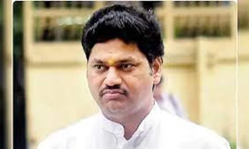 कृषि मंत्री धनंजय मुंडे कोरोना से संक्रमित, घर में हुए क्वारेंटाइन