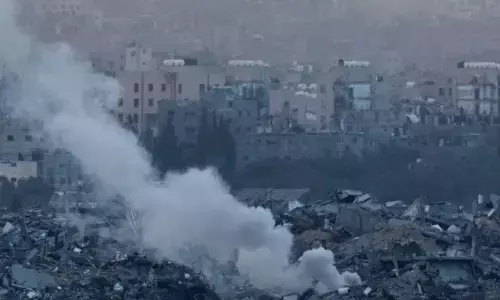 क्रिसमस के दिन भी जारी इजराइल-हमास की जंग, इजराइली सेना ने गाजा पर किया बड़ा एयर स्ट्राइक, सिलसिलेवार बमबारी में 70 लोगों ने गंवाई जान