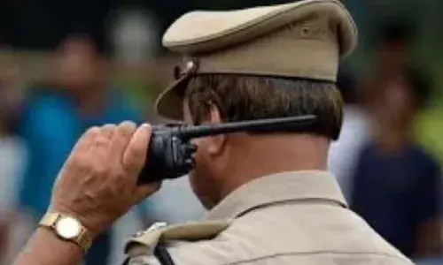 फूलगोभी तोड़ने पर दिखा बेटे का क्रूर चेहरा, मां को खंभे से बांधकर पीटा, पुलिस ने आरोपी को दबोचा
