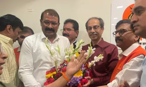 गढ़ में अजित पवार को बड़ा झटका, संजोग वाघेरे ने खटखटाया मातोश्री का दरवाजा