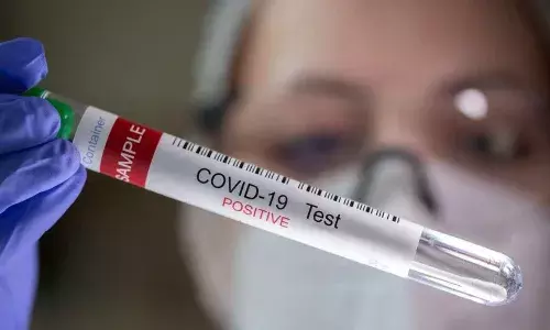 देश के 6 राज्यों में तेजी से पैर पसार रहा कोरोना का नया वैरिएंट JN.1! इस राज्य में संक्रमितों की संख्या सबसे ज्यादा देश के 6 राज्यों में तेजी से पैर पसार रहा कोरोना का नया वैरिएंट JN.1! इस राज्य में संक्रमितों की संख्या सबसे ज्यादा