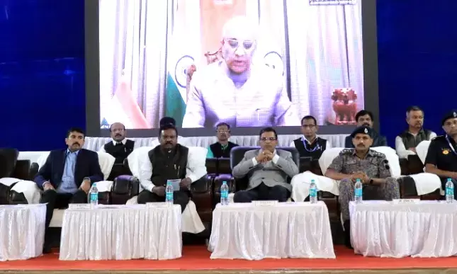 विद्यार्थियों को चुनौती शिविर में समर्पण भाव से शामिल होना चाहिए