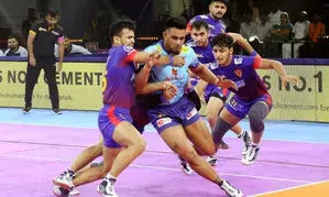 नवीन ने 1000 रेड प्वाइंट को पार किया, दबंग दिल्ली ने शानदार जीत दर्ज की