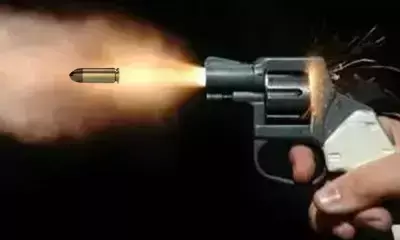 हजारीबाग में पुलिसकर्मी ने 28 राउंड फायरिंग कर फैलाई दहशत हजारीबाग में पुलिसकर्मी ने 28 राउंड फायरिंग कर फैलाई दहशत