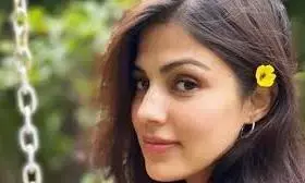 अभिनेत्री रिया चक्रवर्ती को बॉम्बे हाई कोर्ट से बड़ी राहत अभिनेत्री रिया चक्रवर्ती को बॉम्बे हाई कोर्ट से बड़ी राहत
