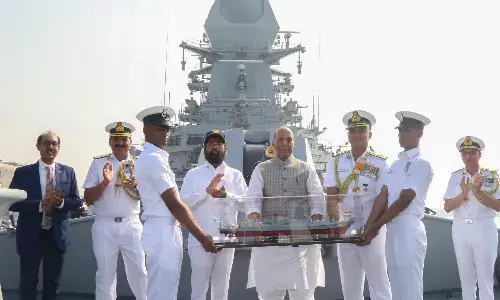 जहाजों पर हमला करने वालों को समुद्र तल से खोज निकालेंगे और सजा देंगे- राजनाथ सिंह जहाजों पर हमला करने वालों को समुद्र तल से खोज निकालेंगे और सजा देंगे- राजनाथ सिंह