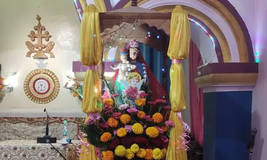 परम्परा और उत्साह के साथ मनाया गया क्रिसमस का पर्व परम्परा और उत्साह के साथ मनाया गया क्रिसमस का पर्व