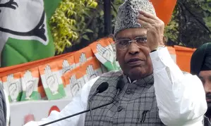 मल्लिकार्जुन खड़गे ने 2024 की चुनावी तैयारियों पर चर्चा के लिए बिहार के नेताओं के साथ बैठक की मल्लिकार्जुन खड़गे ने 2024 की चुनावी तैयारियों पर चर्चा के लिए बिहार के नेताओं के साथ बैठक की