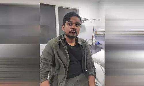 कार सवार युवकों ने कई लोगों से की मारपीट, पुलिस जांच में जुटी कार सवार युवकों ने कई लोगों से की मारपीट, पुलिस जांच में जुटी