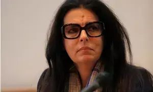 लोरियल की उत्तराधिकारी 100 अरब डॉलर की संपत्ति अर्जित करने वाली बनी पहली महिला
