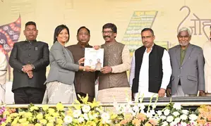 झारखंड में 50 साल से ऊपर के आदिवासियों-दलितों को सरकारी पेंशन, सीएम हेमंत ने किए कई बड़े ऐलान