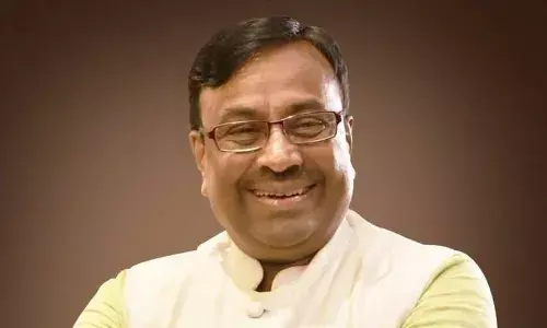 राज्य में बनेंगे सौर प्रणाली पर 75 नए थिएटर, मुनगंटीवार की घोषणा राज्य में बनेंगे सौर प्रणाली पर 75 नए थिएटर, मुनगंटीवार की घोषणा