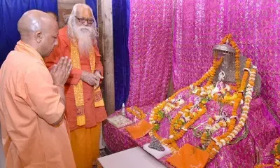 यूपी में लोकसभा चुनाव में धर्म, राजनीति का मिला-जुला असर लोगों के सिर चढ़कर बोलेगा