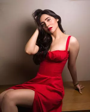 मां सलमा आगा के नक्शेकदम पर चलना चाहती हैं ज़हरा खान मां सलमा आगा के नक्शेकदम पर चलना चाहती हैं ज़हरा खान