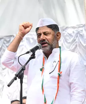 मुस्लिम कॉलोनियों के लिए धन आवंटित करने में कुछ भी गलत नहीं : शिवकुमार मुस्लिम कॉलोनियों के लिए धन आवंटित करने में कुछ भी गलत नहीं : शिवकुमार