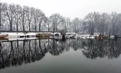 कश्मीर की वादियों में नये साल का जश्न मनाने पर हो सकते हैं निराश, स्नोफॉल की उम्मीद कम