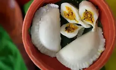 सर्दियों में खाना है कुछ चटपटा, तो झटपट बनाएं चावल का पीठा