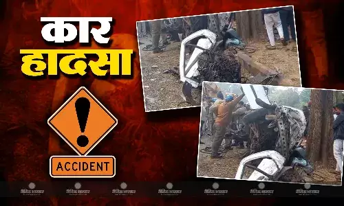 झारखंड में न्यू ईयर पार्टी मनाकर घर लौट रहे 6 दोस्तों की कार पलटने से मौत,डिवाइडर से टकराकर पलटी थी कार