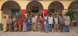 बिहार में विवाद सुलझाने गई पुलिस टीम पर ईंट, पत्थर से हमला, अपर थानाध्यक्ष सहित 2 एसआई घायल बिहार में विवाद सुलझाने गई पुलिस टीम पर ईंट, पत्थर से हमला, अपर थानाध्यक्ष सहित 2 एसआई घायल