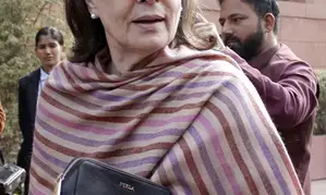 धर्मनिरपेक्षता अब सत्ता में बैठे लोगों के लिए अपमानजनक शब्द बन गई है : सोनिया