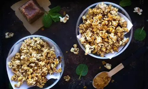लोहड़ी पर बनाएं गुड़ वाले पॉपकॉर्न, इस आसान रेसिपा से